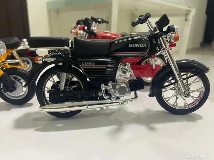 مجسمات دراجات هوندا قديمه بتفاصيلها الدقيقه الحبه 120 3