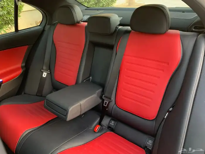 مرسيدس C200 موديل 2023 بحالة الوكاله ممشى 37 الف 36