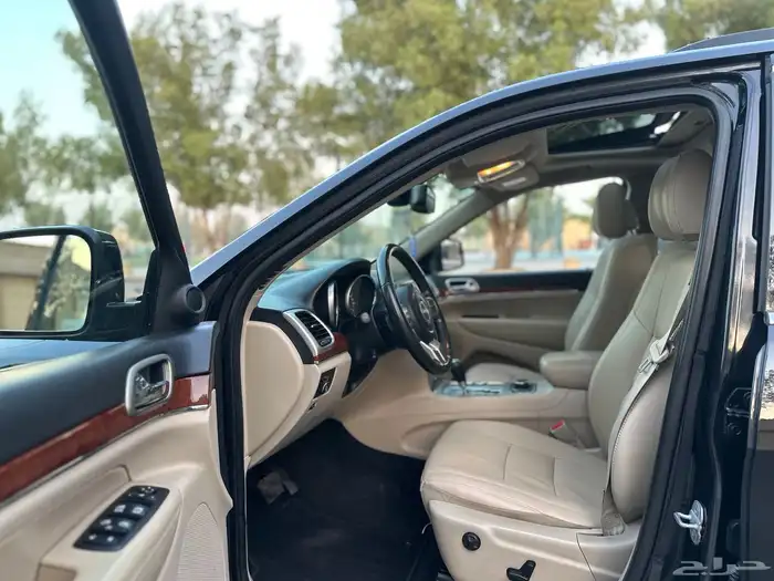 جيب جراندي شروكي موديل 2013 سعودي دبل 15