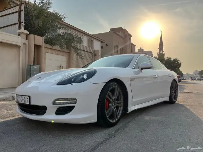 بورش باناميرا اس 9