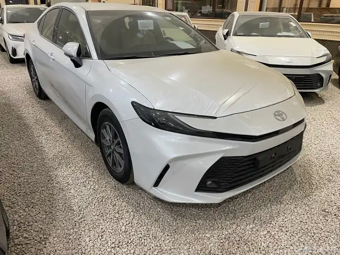 كامري استاندر 2025 سعودي ابيض - تيتانيوم 2