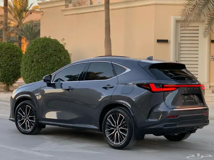 لكزس NX350 2023 CC فل كامل 8