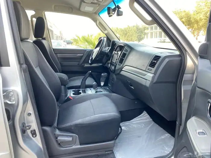 ميتسوبيشي باجيرو GLS 25