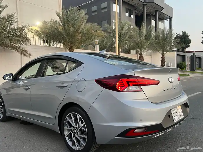 هيونداي لنترا (افانتي) بدي وكاله نظيفه جدا ممشى قليل 15
