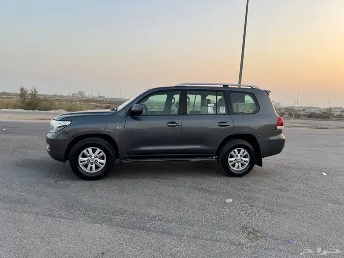 جيب لاندكروزر 2008 GX قيرعادي السعر45 الف 6