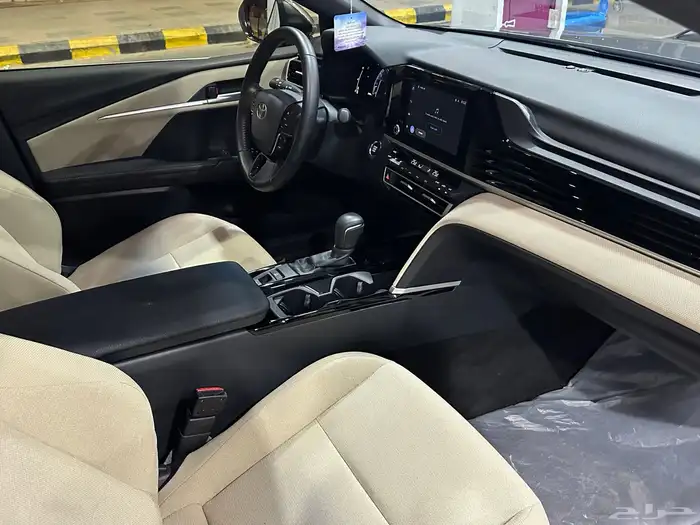 كامري 2025 سعودي تيتانيوم LE 12