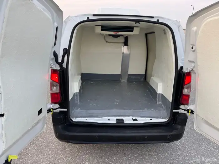 بيجو بارتنر 2022 ثلاجه نظيف 4