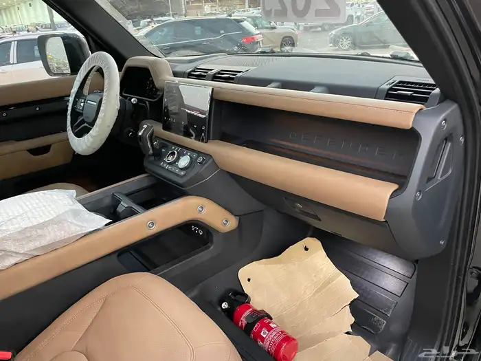 لاند روفر ديفندر2025- X-DYNAMIC-HSE سعودي داخلي جملي بنزين 27