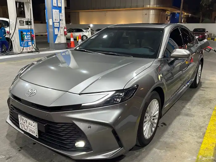 كامري 2025 سعودي تيتانيوم LE 2