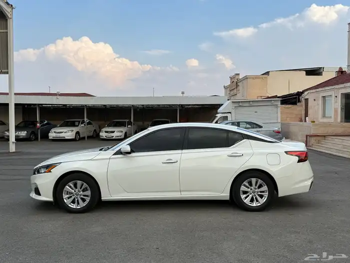 للبيع نيسان التيما 2021 مخزن ممشي 37 الف مشروطه 3