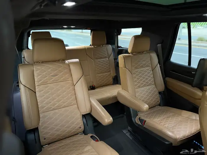 اسكاليد 2021 بلاك اديشن 25