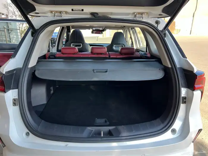 شانجان CS75 2022 بلس فل كامل رادار نقطة عمياء شبه الجديد 9