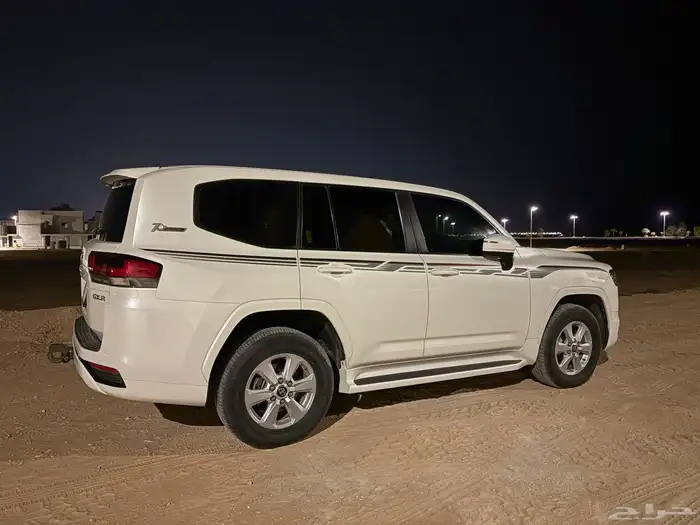 لاندكروزر 2022 1