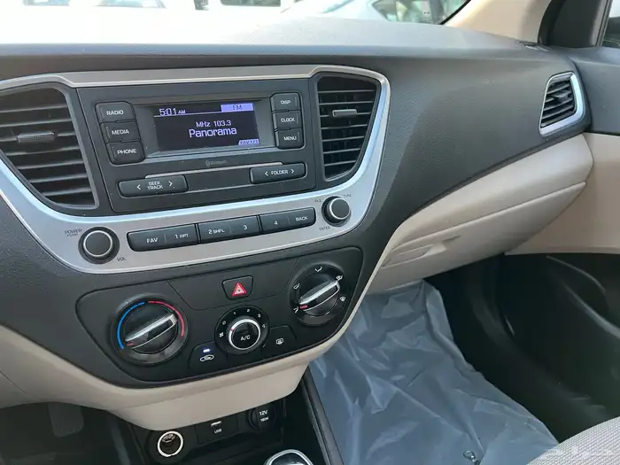 هيونداي اكسنت 2023 نص فل مكينه كبيره 11