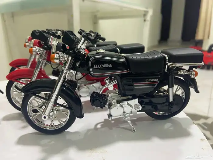 مجسمات دراجات هوندا قديمه بتفاصيلها الدقيقه الحبه 120 6