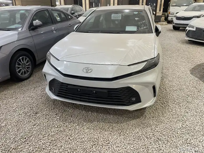 كامري استاندر 2025 سعودي ابيض - تيتانيوم 1