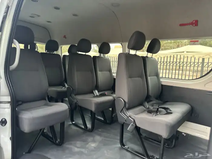 تويوتا باص ركاب سقف موديل 2018 قير عادي ديزل شامل الضريبة 10