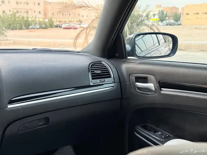 كرايزلر C300s موديل 2021 بحالة الوكاله شرط 28