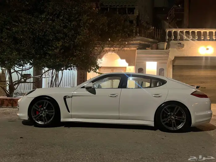 بورش باناميرا اس 4