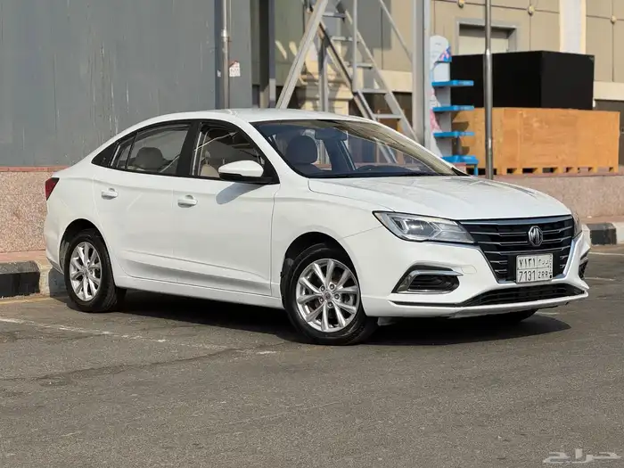 مجموعة من 10 سيارات MG 5 موديل 2023 السعر من 26000 الف 20