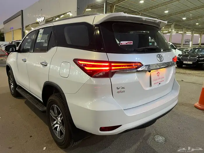 تويوتا فورتشنر 2023 VX1 سته سلندر 5