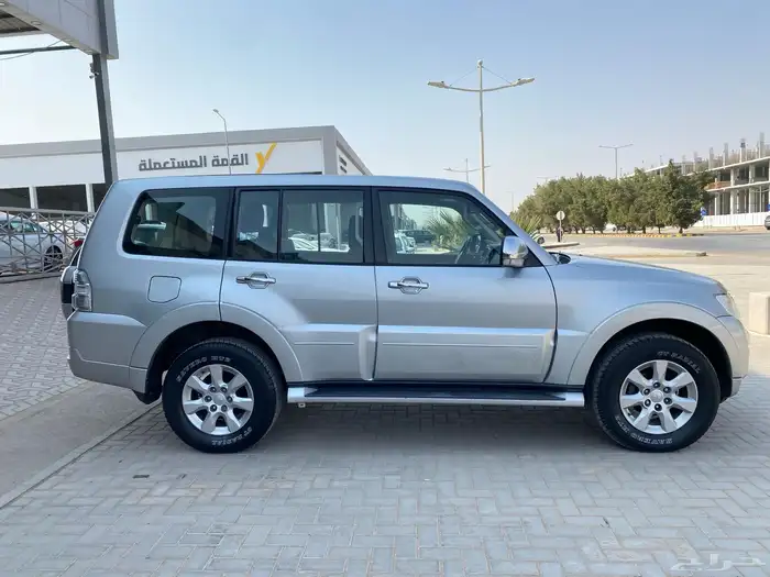 ميتسوبيشي باجيرو GLS 7