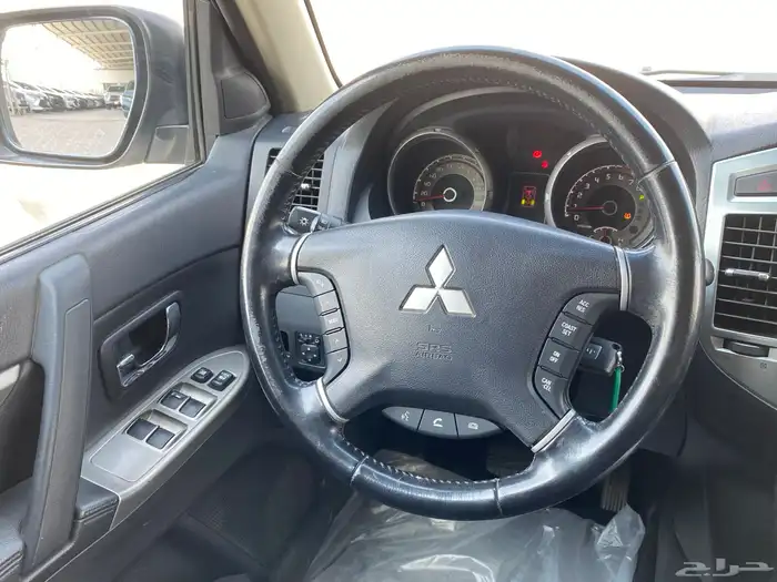 ميتسوبيشي باجيرو GLS 22