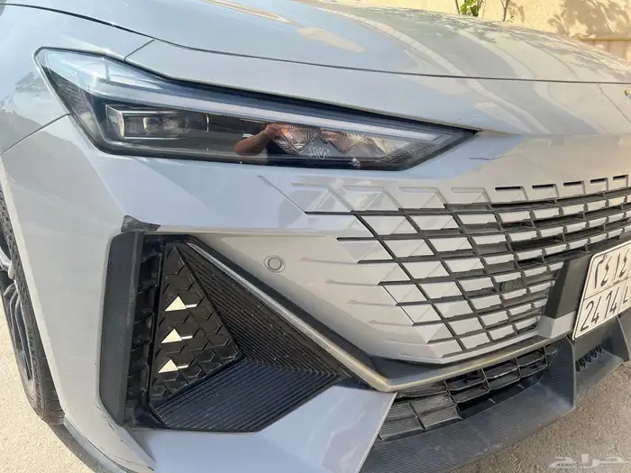 شانجان UNI V 2