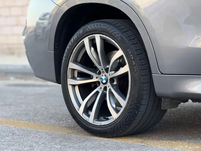 للبيع Bmw X6 سعودي ممشى 95000 موديل 2015 8 سلندر فل ابشن 14