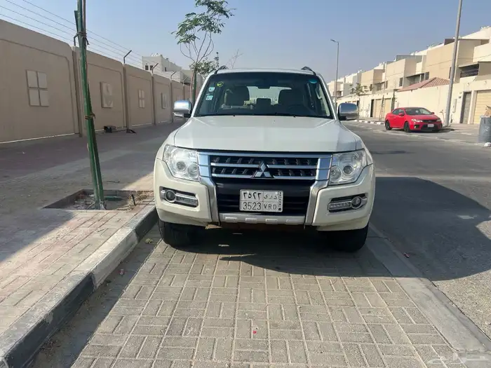 باجيرو 2017 للبيع 1