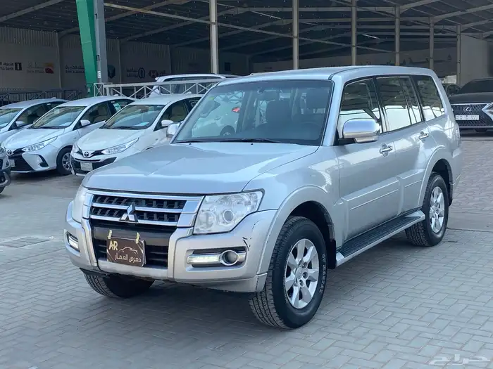 ميتسوبيشي باجيرو GLS 3