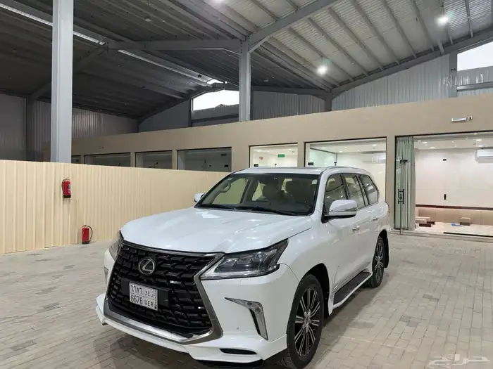 لكزس LX 570 2017 فل كامل DD بودي وكالة 0