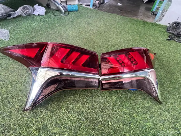 أصطبات لكزس LS500 موديل 2019 2024 2