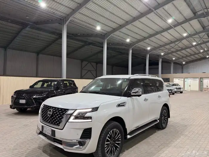 نيسان باترول 2023 فل كامل بلاتينيوم V6 سرندل مخزن 1