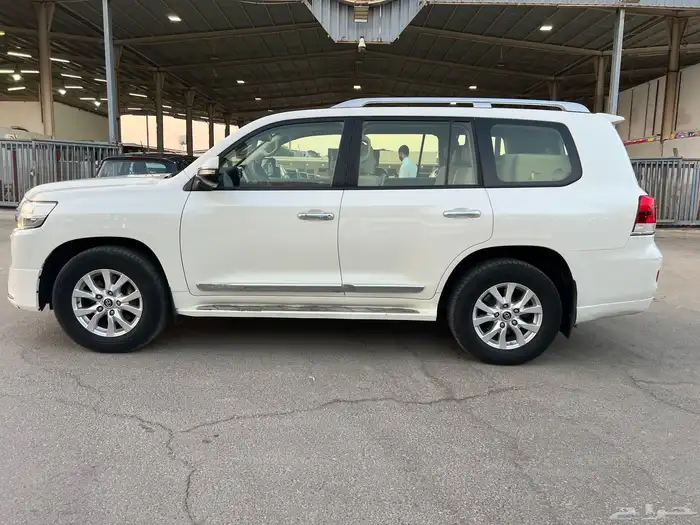 تويوتا لاندكروزر جي اكس ار 2018 رقم 3 4