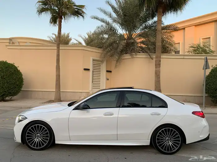 مرسيدس C200 موديل 2023 بحالة الوكاله ممشى 37 الف 20