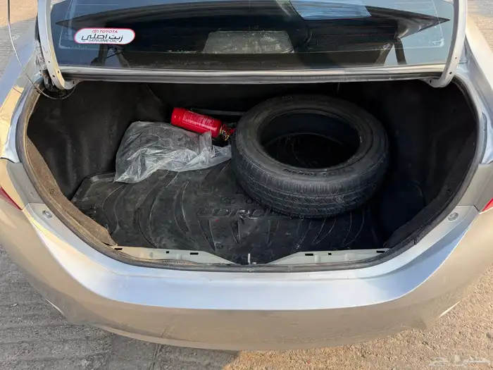 للبيع تايوتا كورولا 2016 9