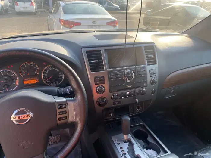نيسان ارمادا موديل 2009 للبيع فل كامل (دبل) 6
