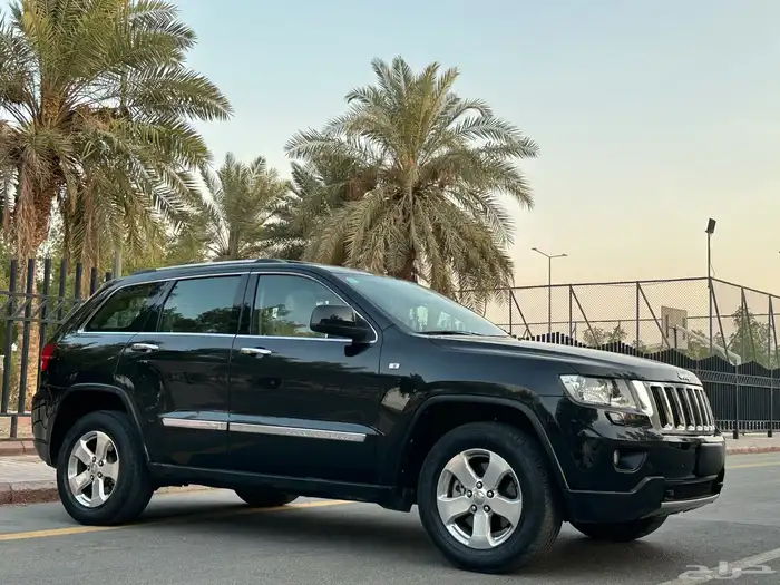 جيب جراندي شروكي موديل 2013 سعودي دبل 9