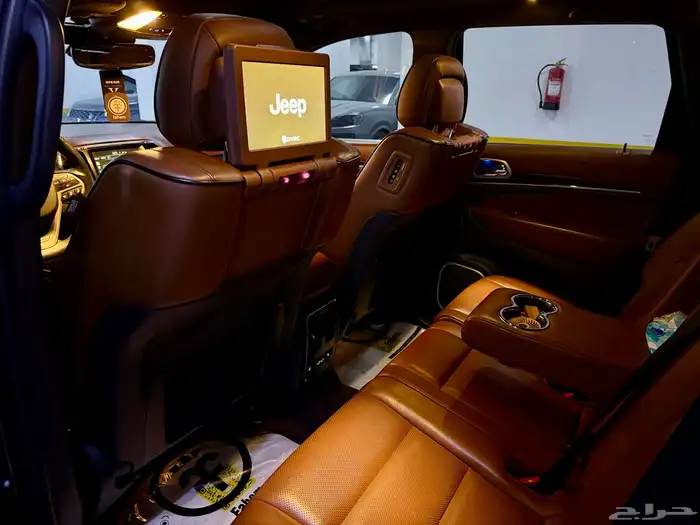 Jeep Grand Cherokee Summit 8