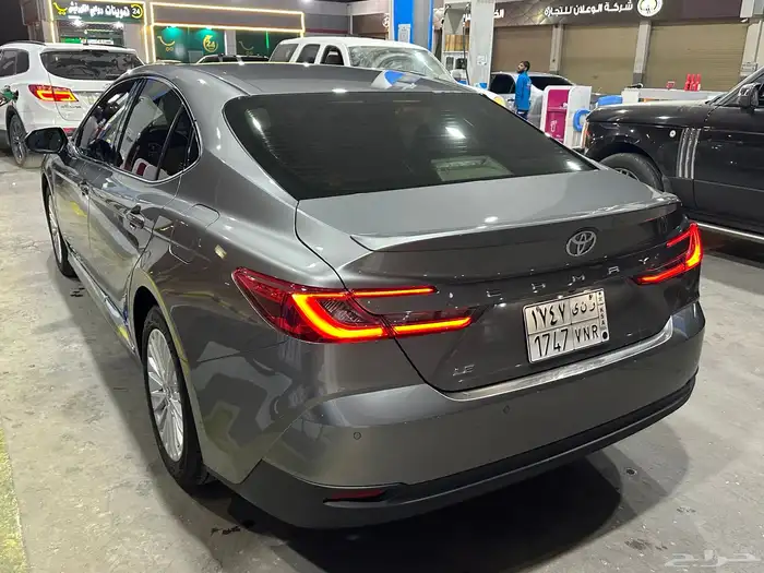 كامري 2025 سعودي تيتانيوم LE 6