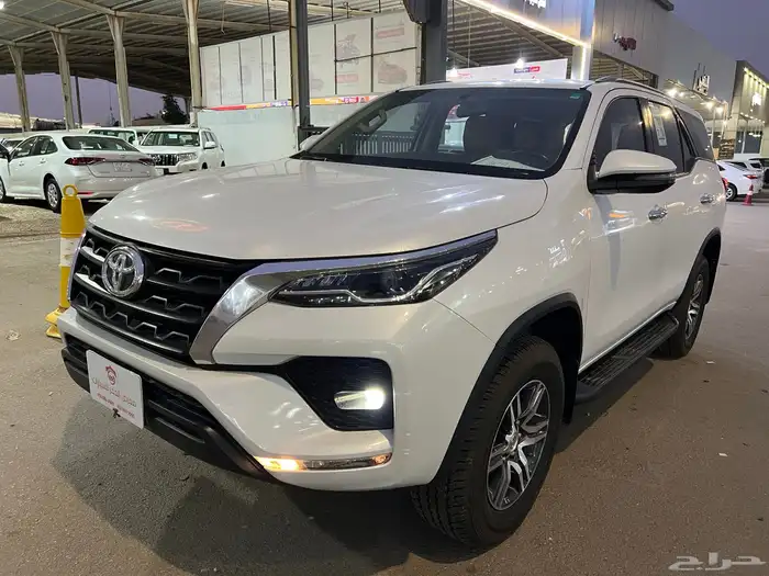 تويوتا فورتشنر 2023 VX1 سته سلندر 0