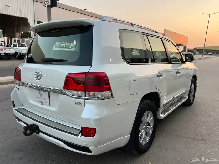 تويوتا لاندكروزر جي اكس ار 2018 رقم 3 6