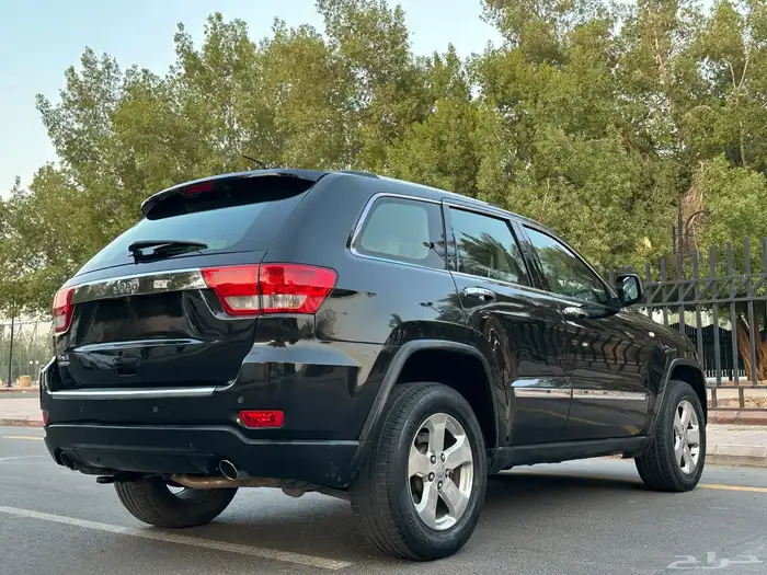 جيب جراندي شروكي موديل 2013 سعودي دبل 11