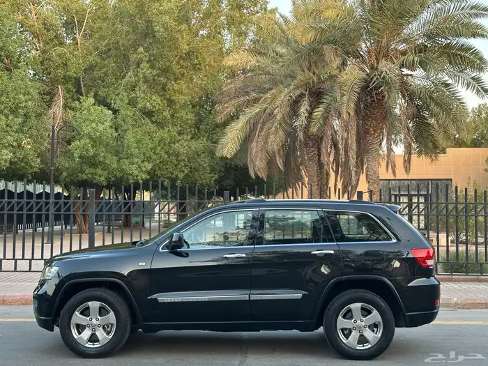 جيب جراندي شروكي موديل 2013 سعودي دبل 2