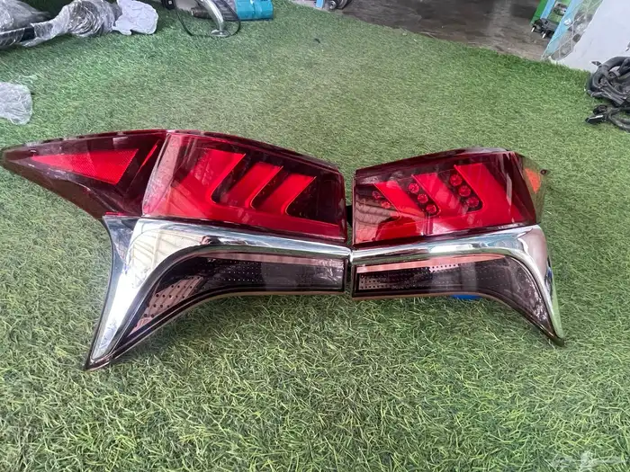 أصطبات لكزس LS500 موديل 2019 2024 1