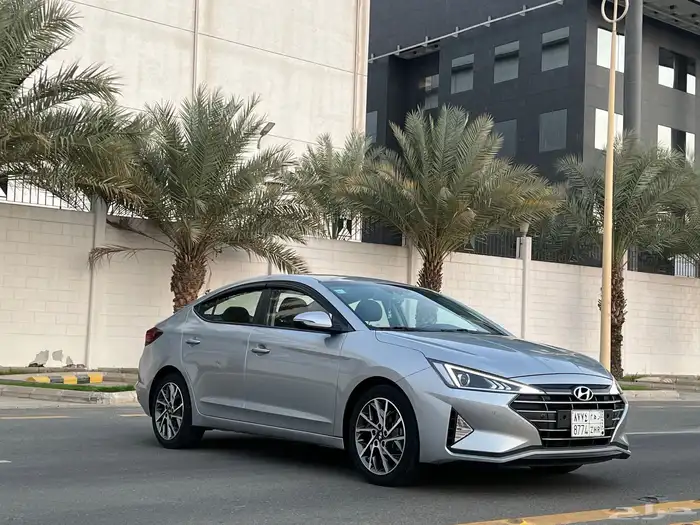 هيونداي لنترا (افانتي) بدي وكاله نظيفه جدا ممشى قليل 3