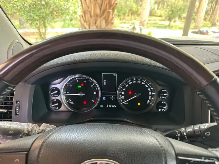 جكسار للبيع مخزن 8