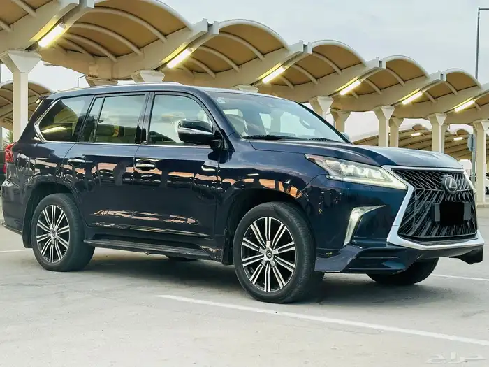 للبيع لكزس LX570s الموديل 2018 محركات وكاله السعر 225000 3