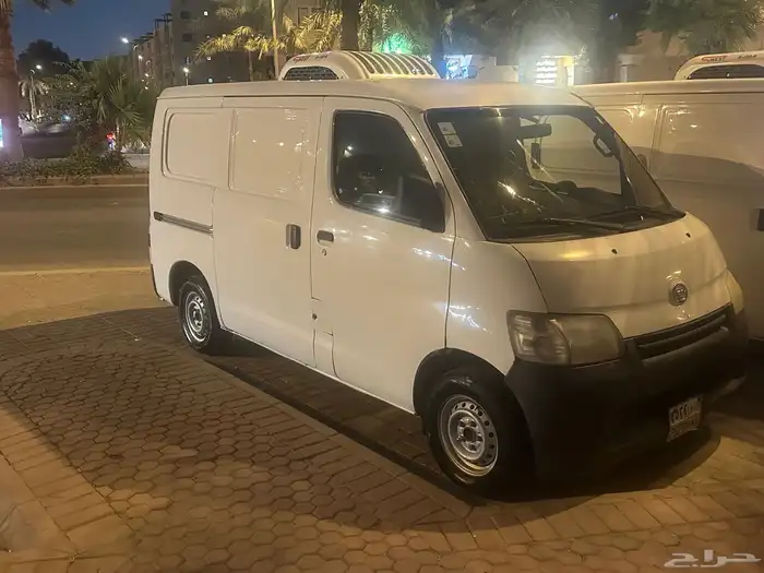 للبيع فان بضاعة قلاجة عدد 2 بحالة ممتازة 1